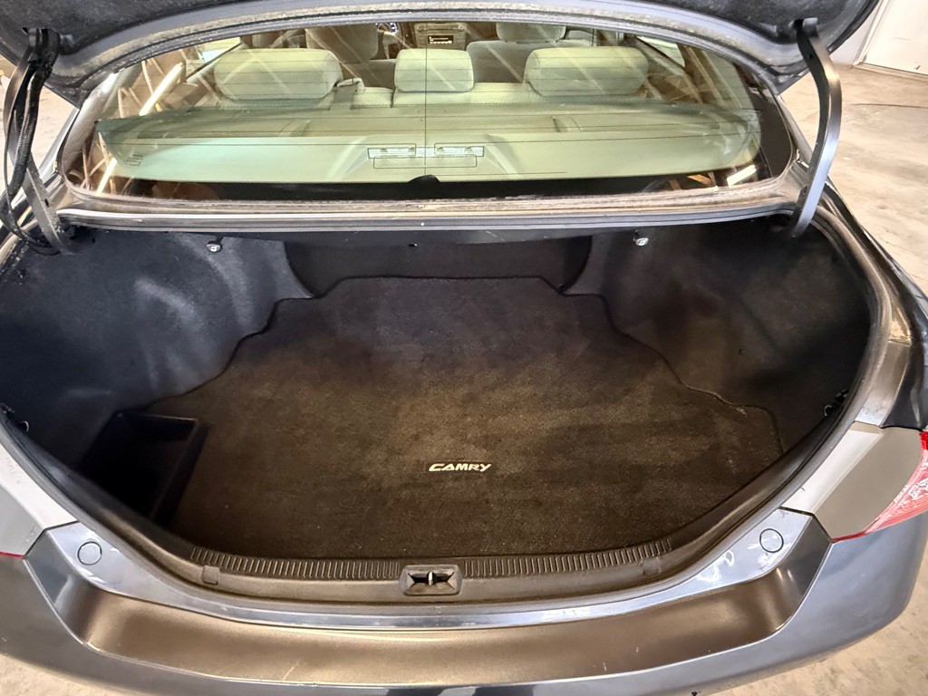 2011 Toyota Camry Image 16