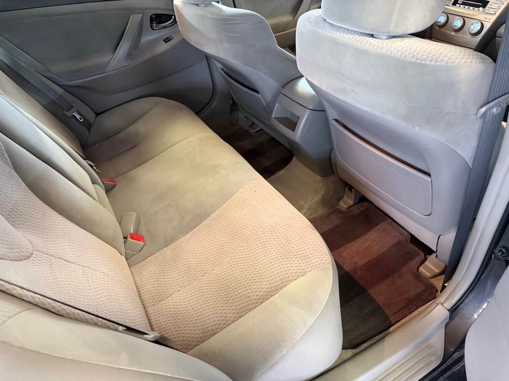2011 Toyota Camry Image 19