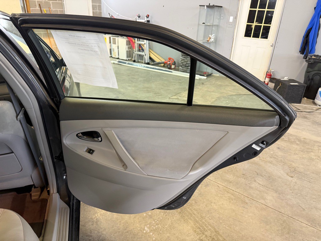 2011 Toyota Camry Image 20