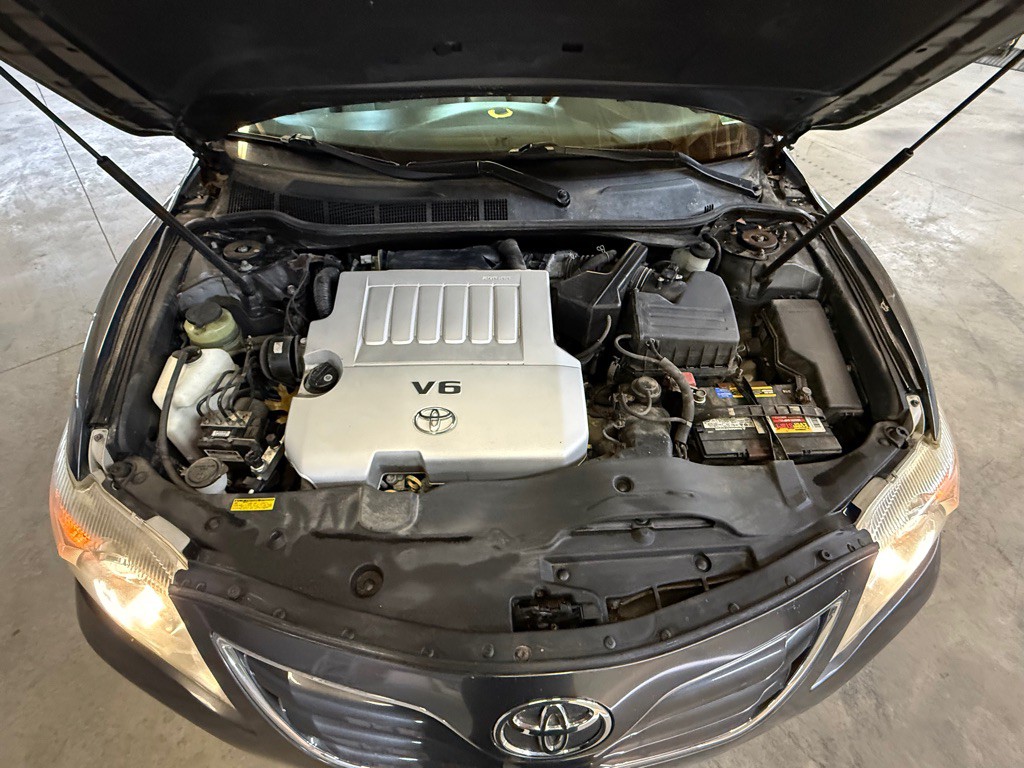 2011 Toyota Camry Image 24