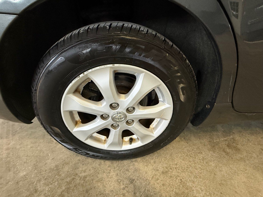 2011 Toyota Camry Image 27