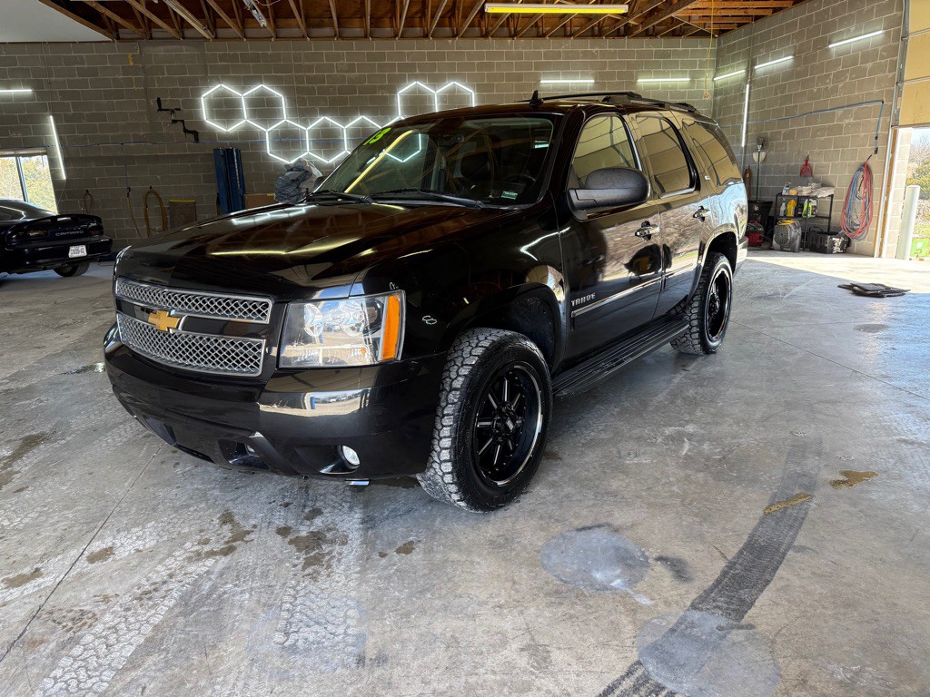 2013 Chevrolet Tahoe Image 1