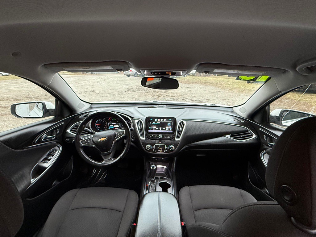 2018 Chevrolet Malibu Image 17