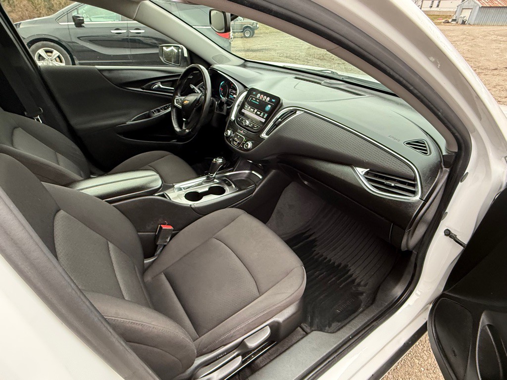 2018 Chevrolet Malibu Image 20