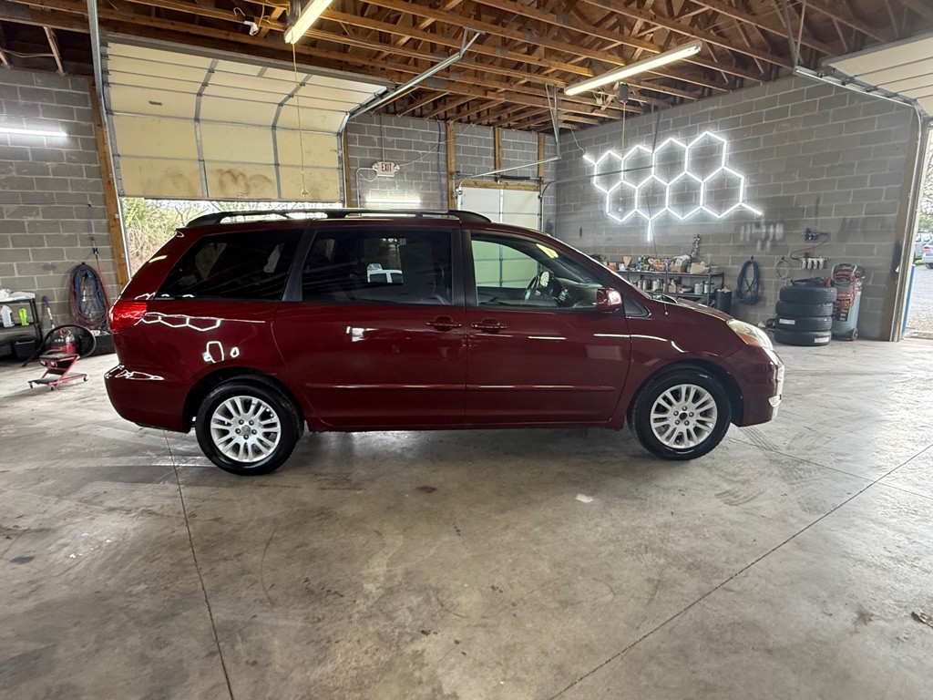 2008 Toyota Sienna Image 4