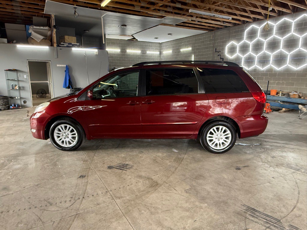 2008 Toyota Sienna Image 8
