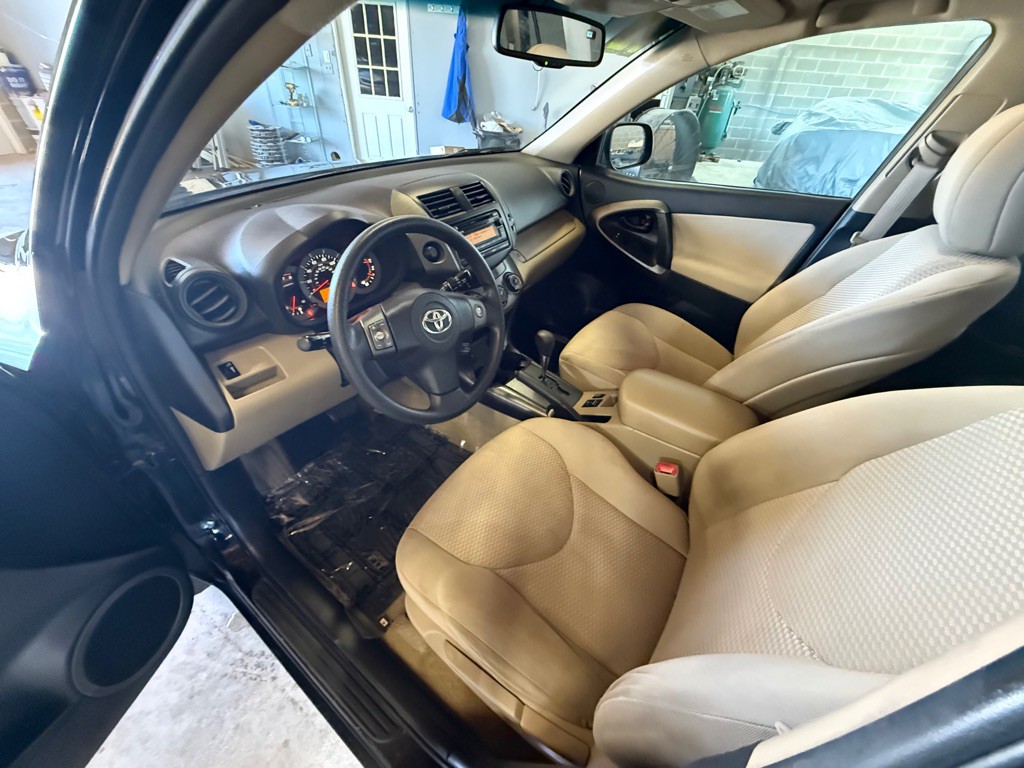 2012 Toyota Rav4 Image 14