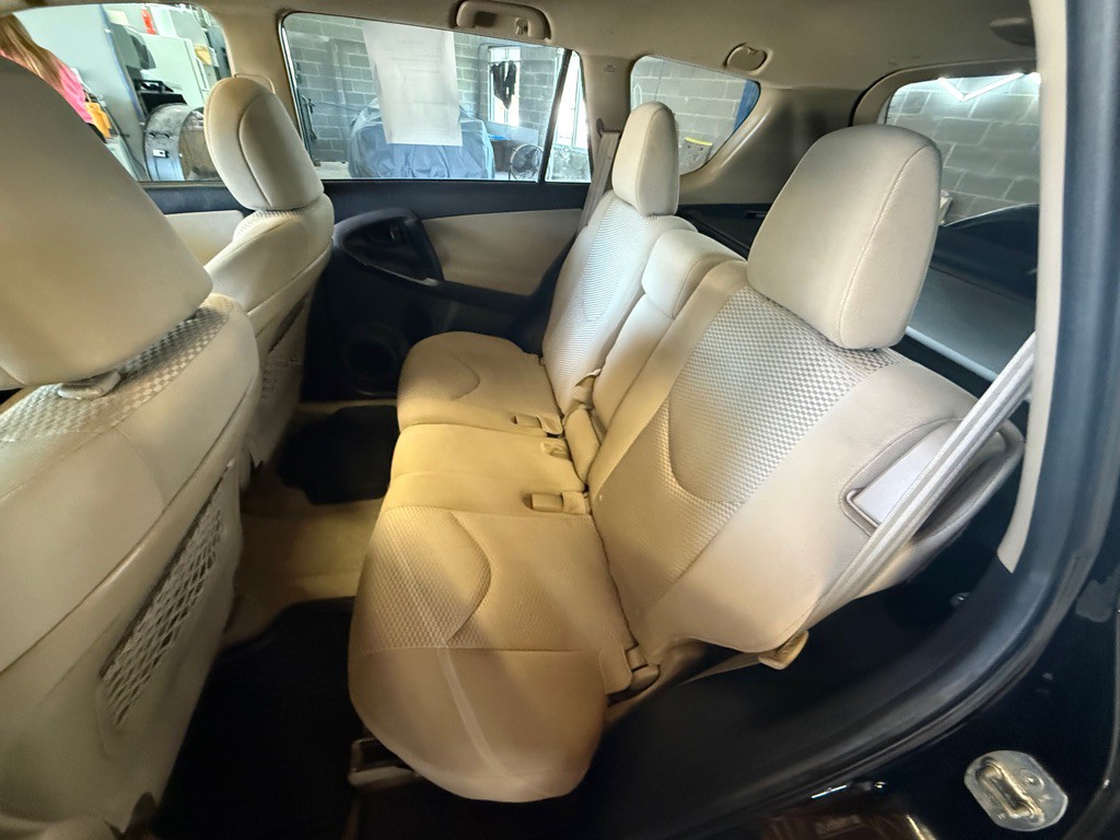 2012 Toyota Rav4 Image 16
