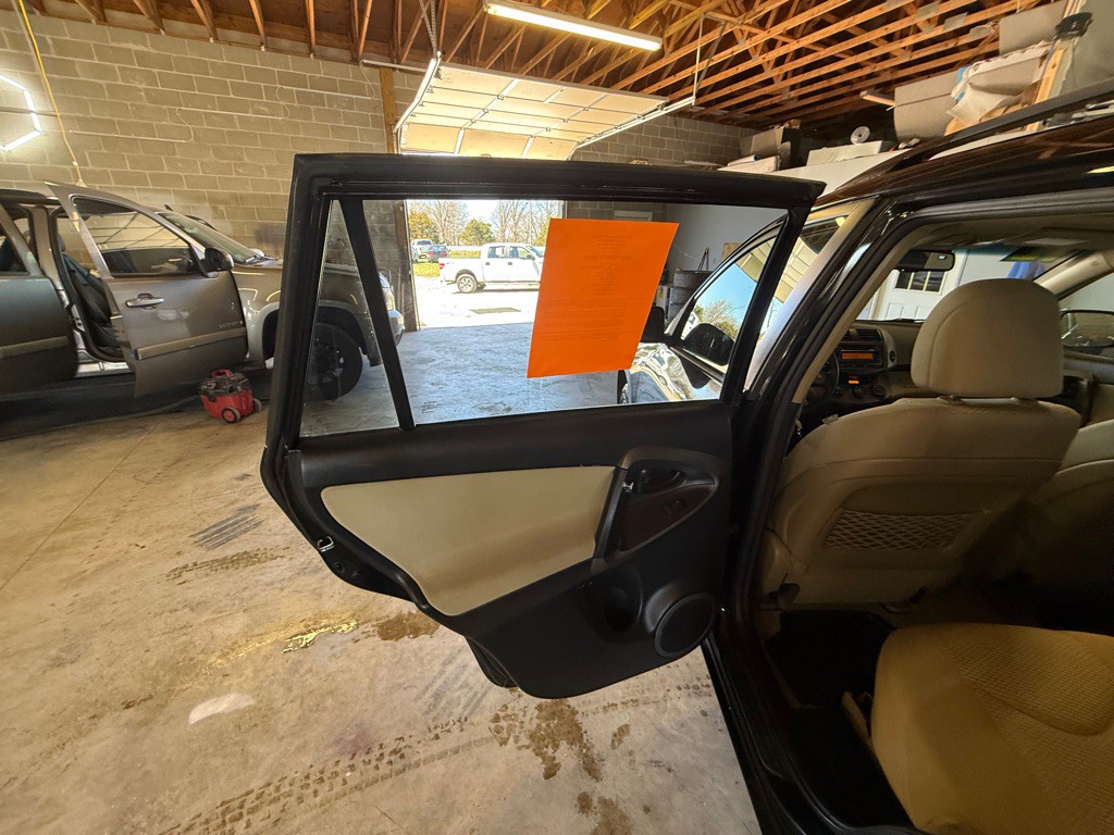 2012 Toyota Rav4 Image 17