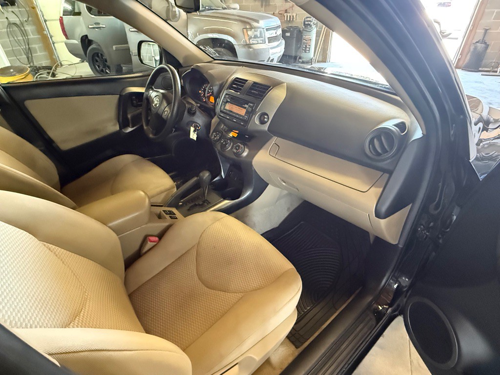2012 Toyota Rav4 Image 22