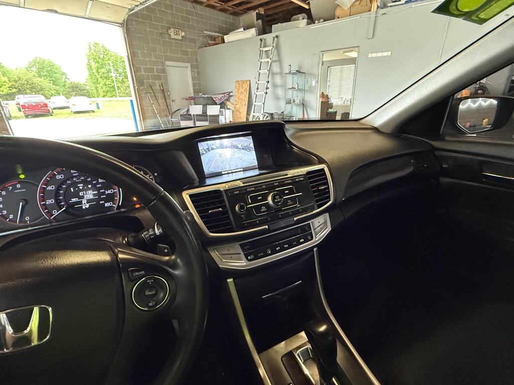 2013 Honda Accord Image 10