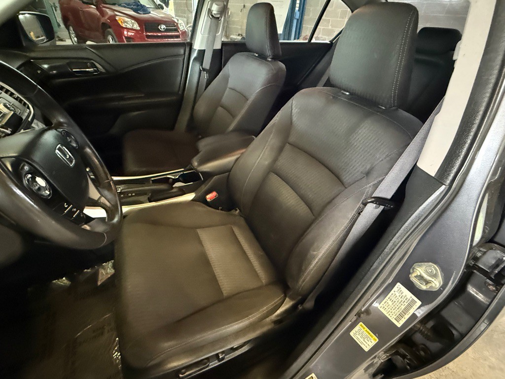 2013 Honda Accord Image 11