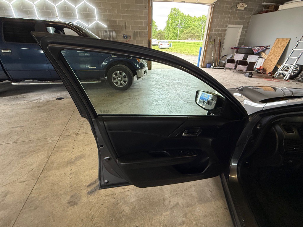 2013 Honda Accord Image 13