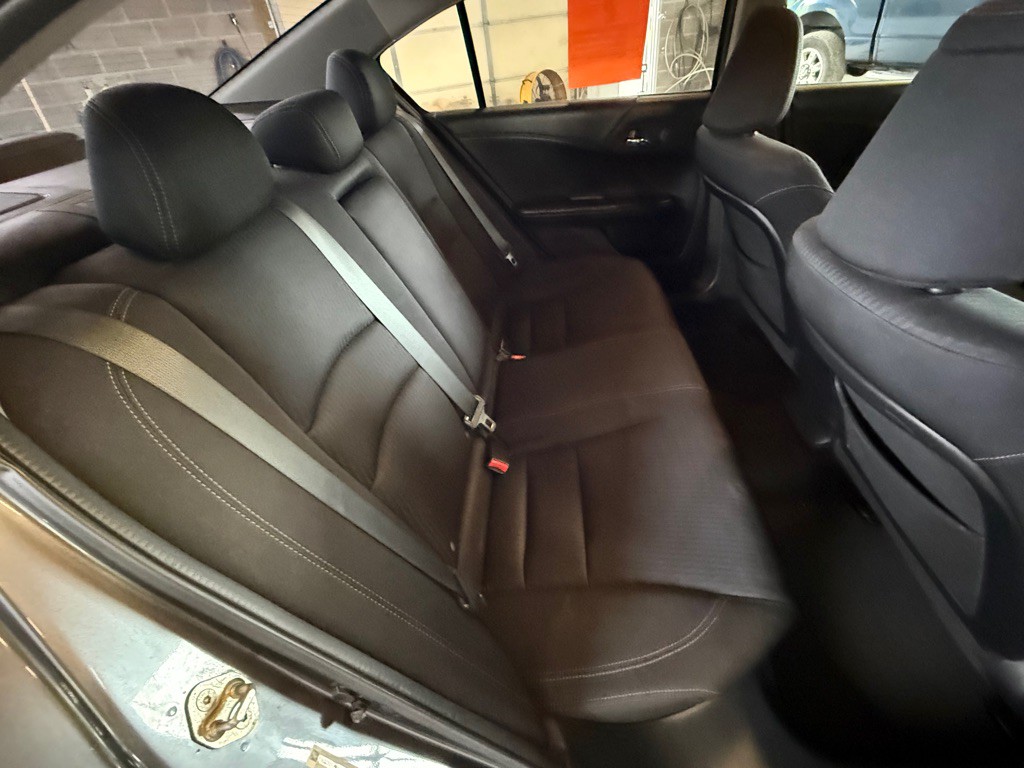 2013 Honda Accord Image 18