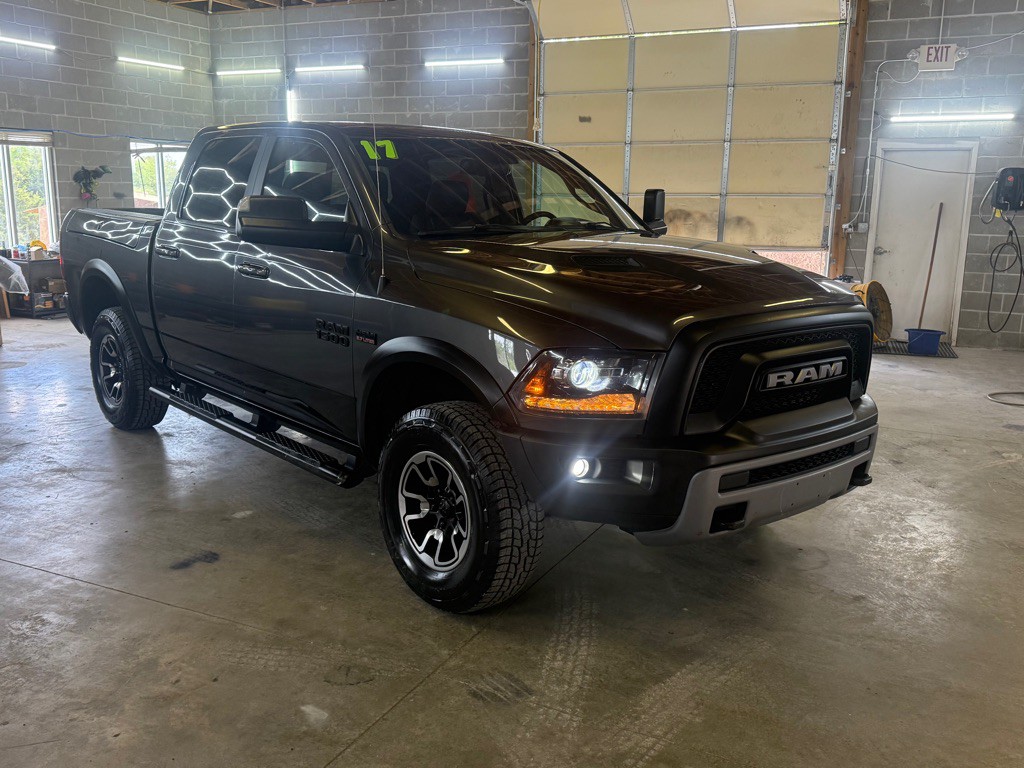 2017 RAM 1500 Image 3