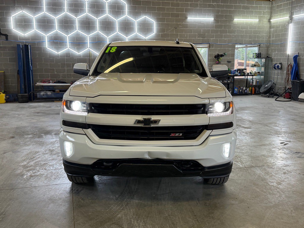 2018 Chevrolet Silverado 1500 Image 2