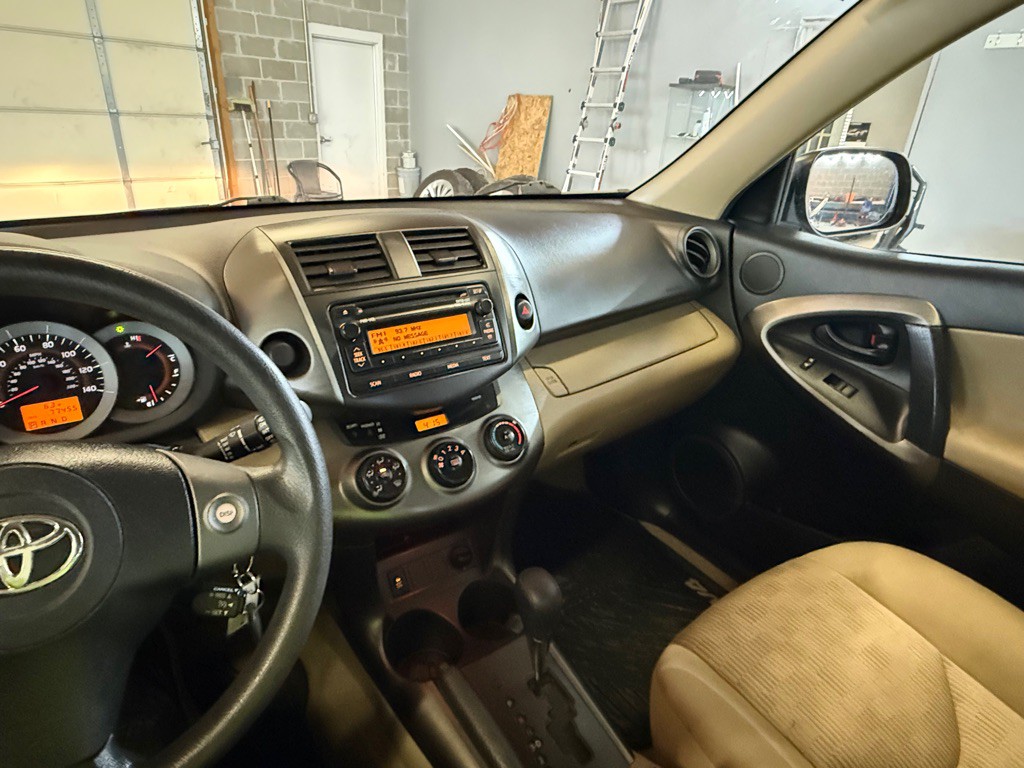2012 Toyota Rav4 Image 10
