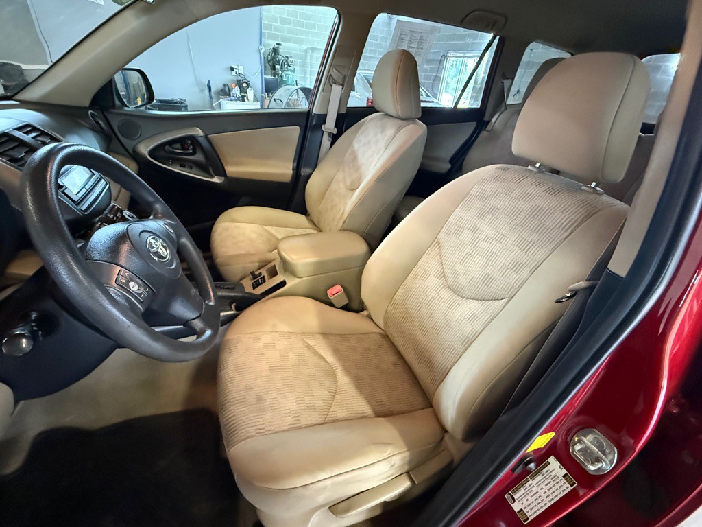 2012 Toyota Rav4 Image 11