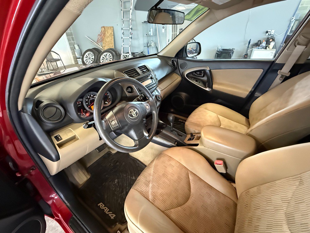 2012 Toyota Rav4 Image 12