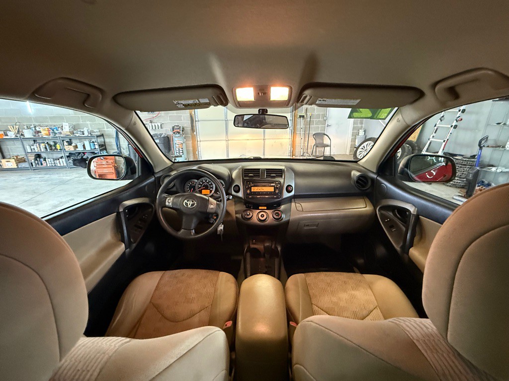 2012 Toyota Rav4 Image 17