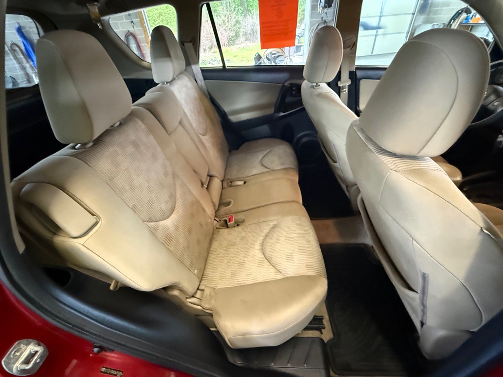 2012 Toyota Rav4 Image 18