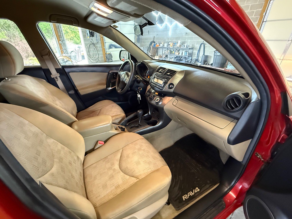 2012 Toyota Rav4 Image 20