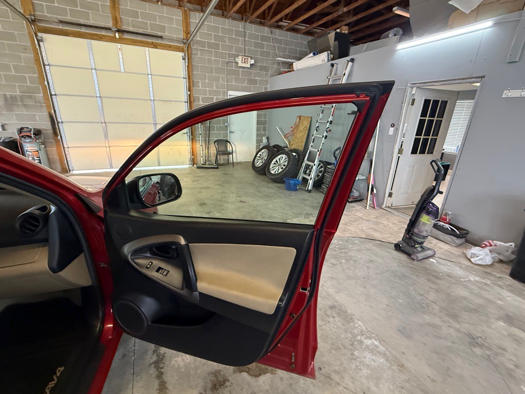 2012 Toyota Rav4 Image 22