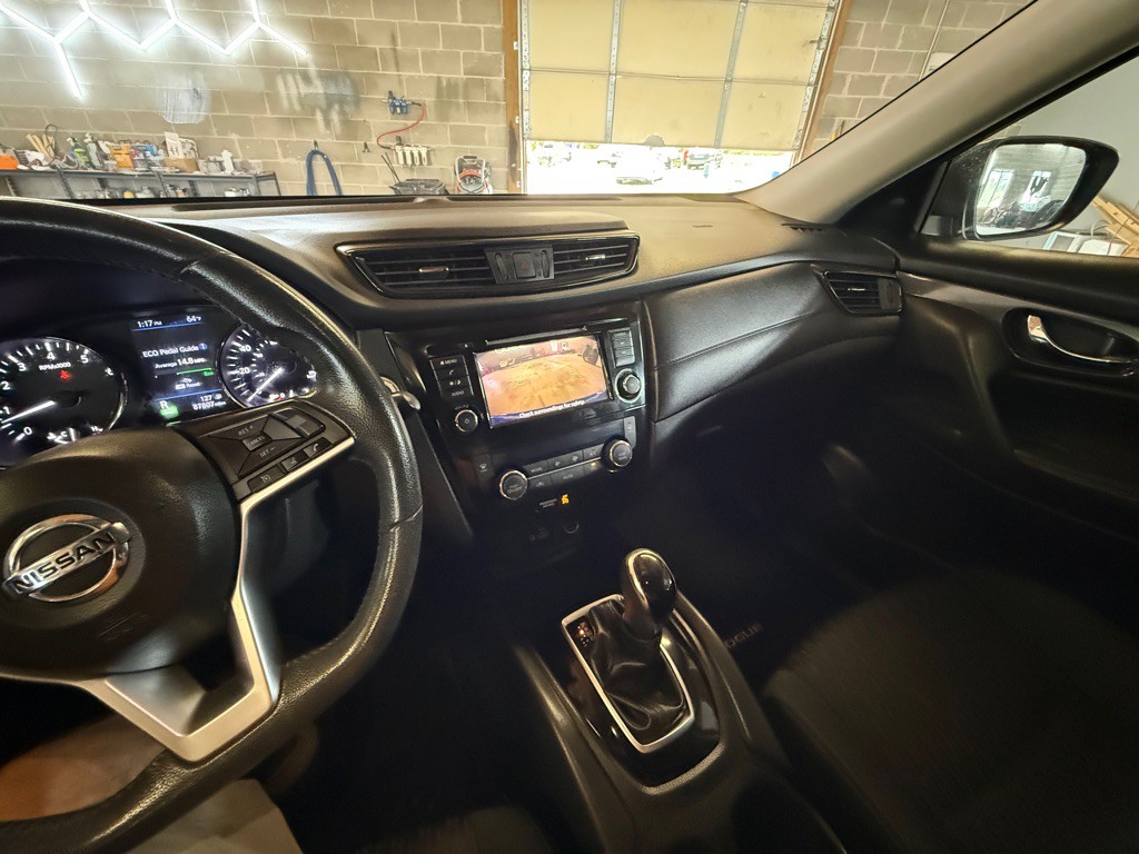 2018 Nissan Rogue Image 10