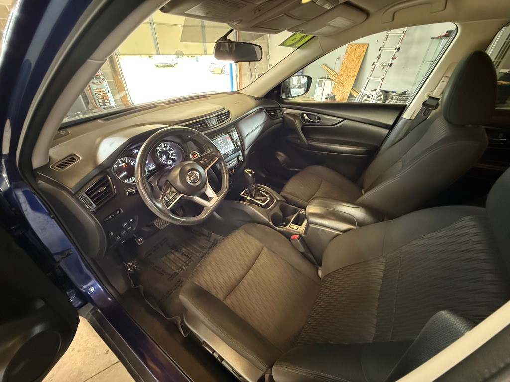 2018 Nissan Rogue Image 11