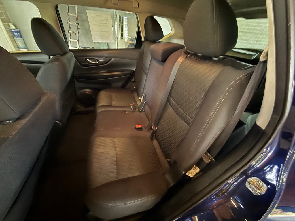 2018 Nissan Rogue Image 14