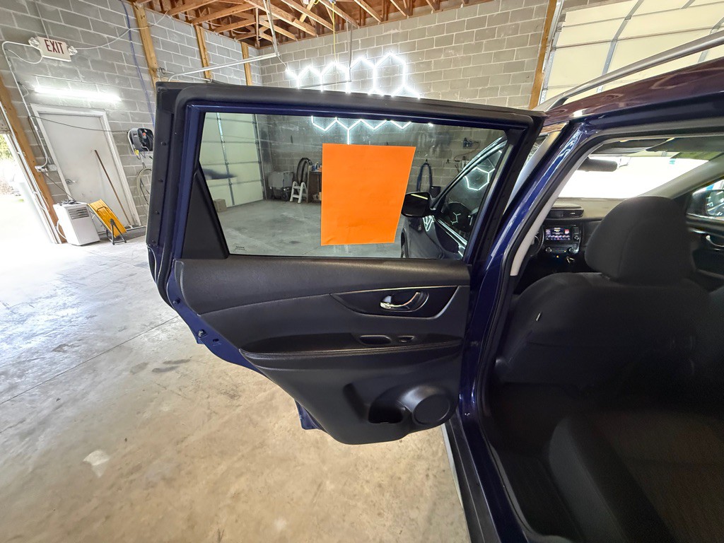 2018 Nissan Rogue Image 15