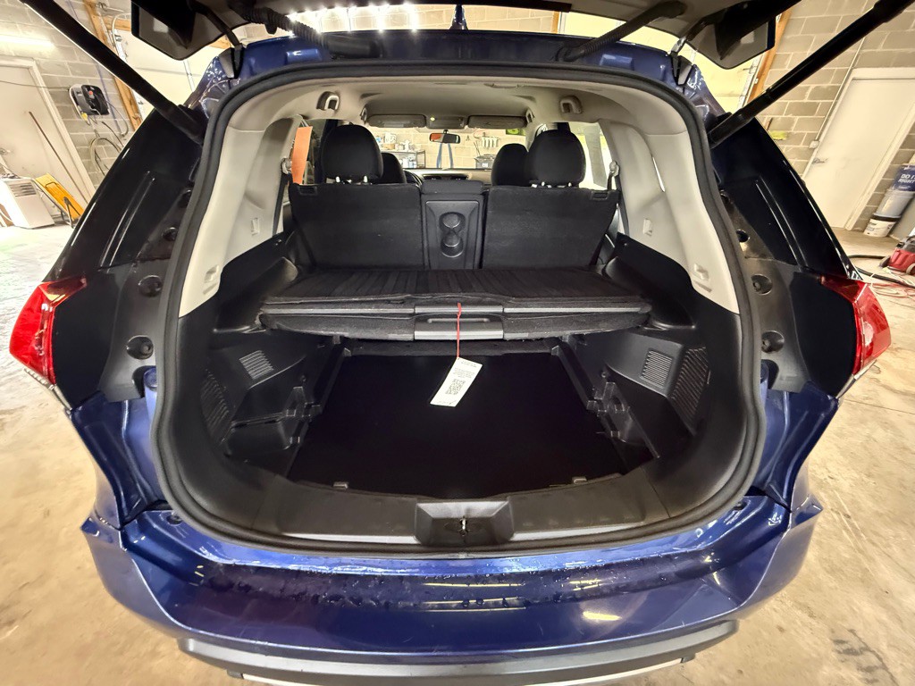 2018 Nissan Rogue Image 16