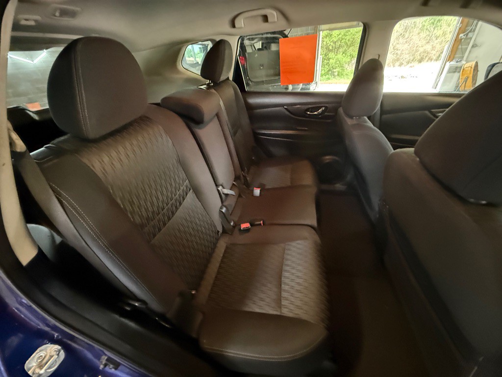 2018 Nissan Rogue Image 18