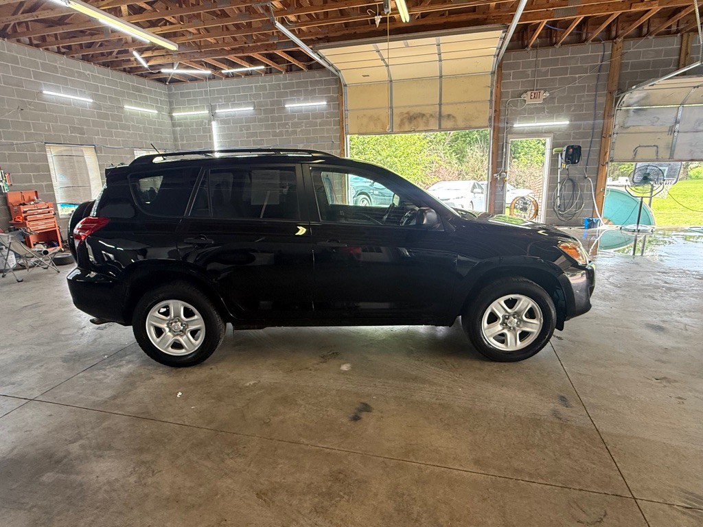 2011 Toyota Rav4 Image 4