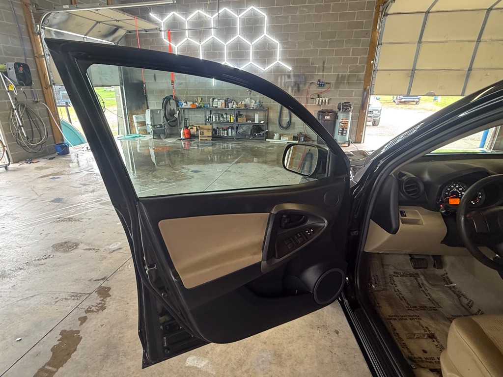 2011 Toyota Rav4 Image 13