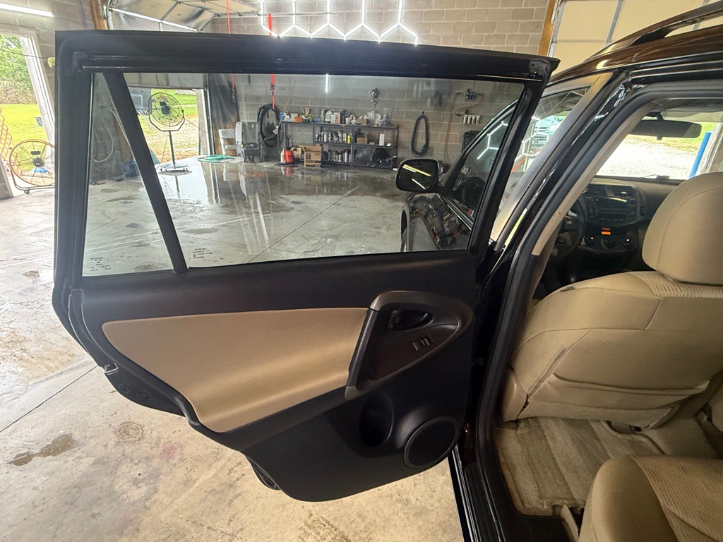 2011 Toyota Rav4 Image 15