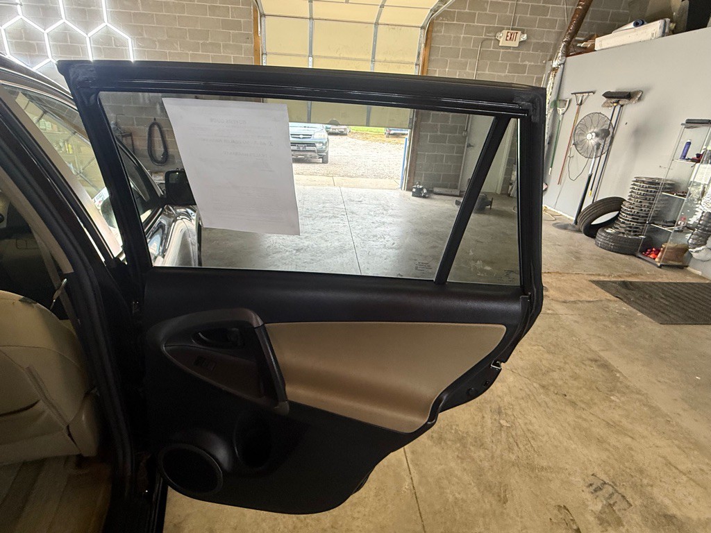 2011 Toyota Rav4 Image 19