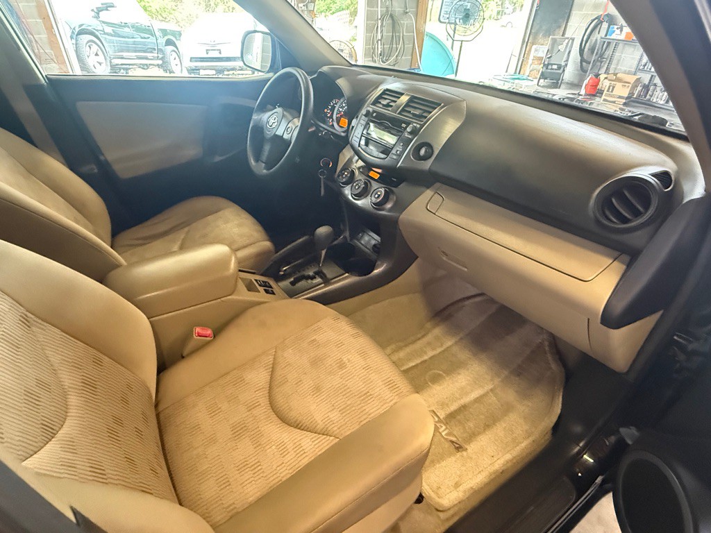 2011 Toyota Rav4 Image 20