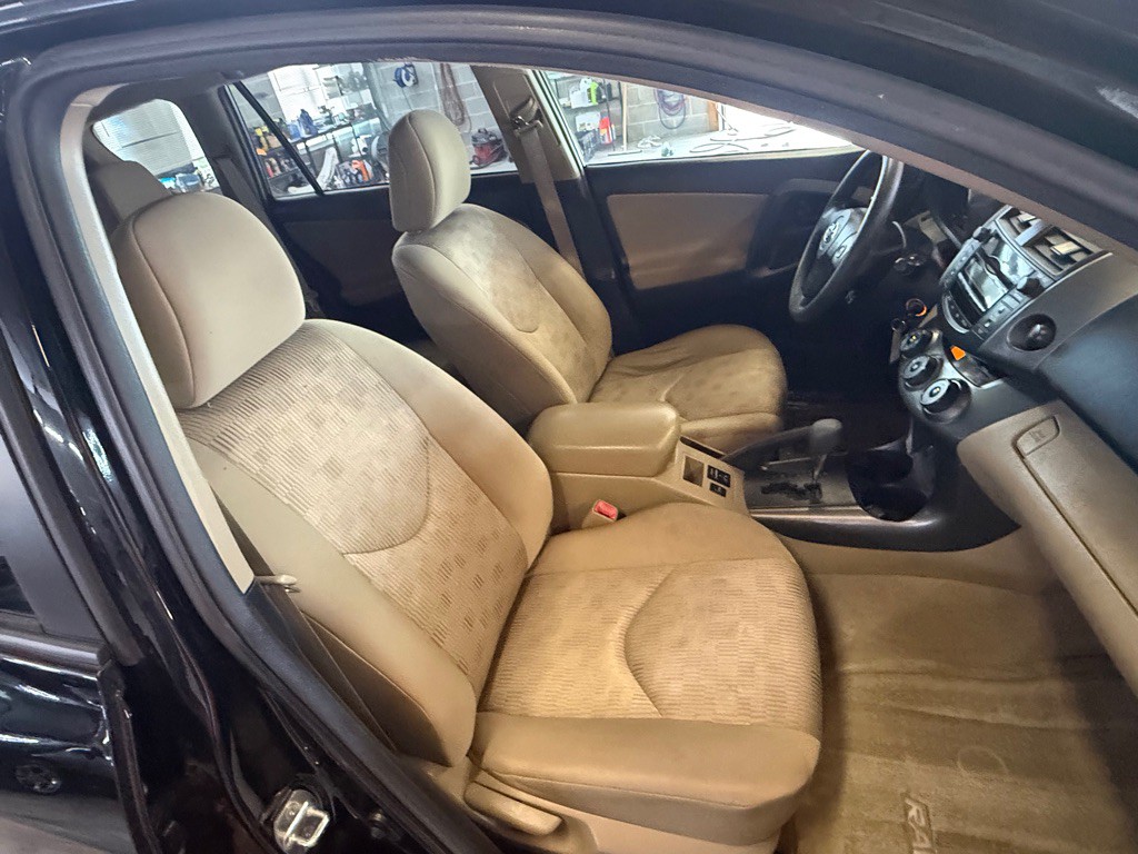 2011 Toyota Rav4 Image 21
