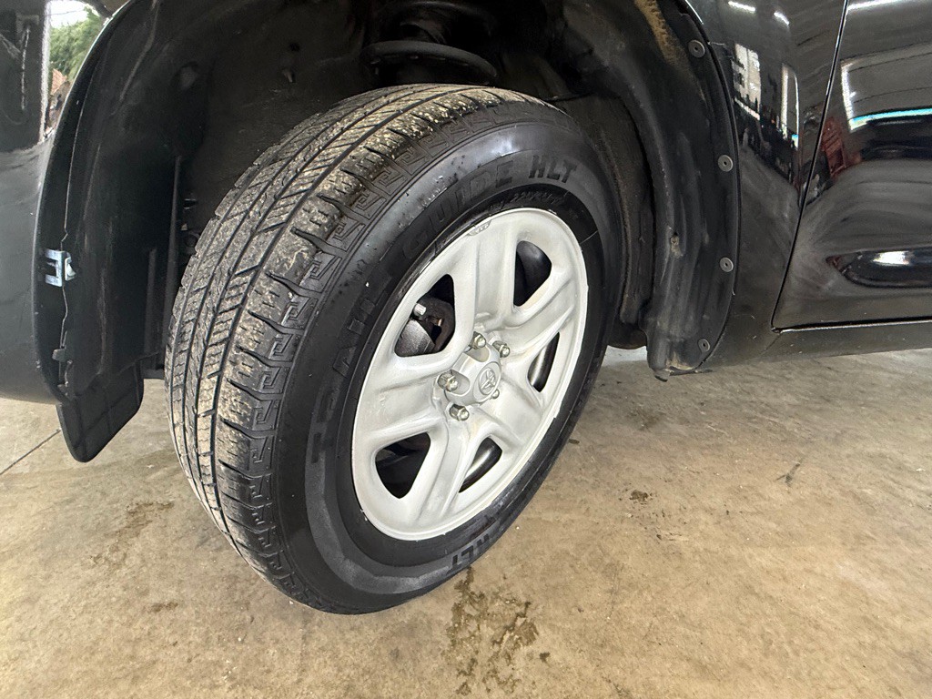 2011 Toyota Rav4 Image 23