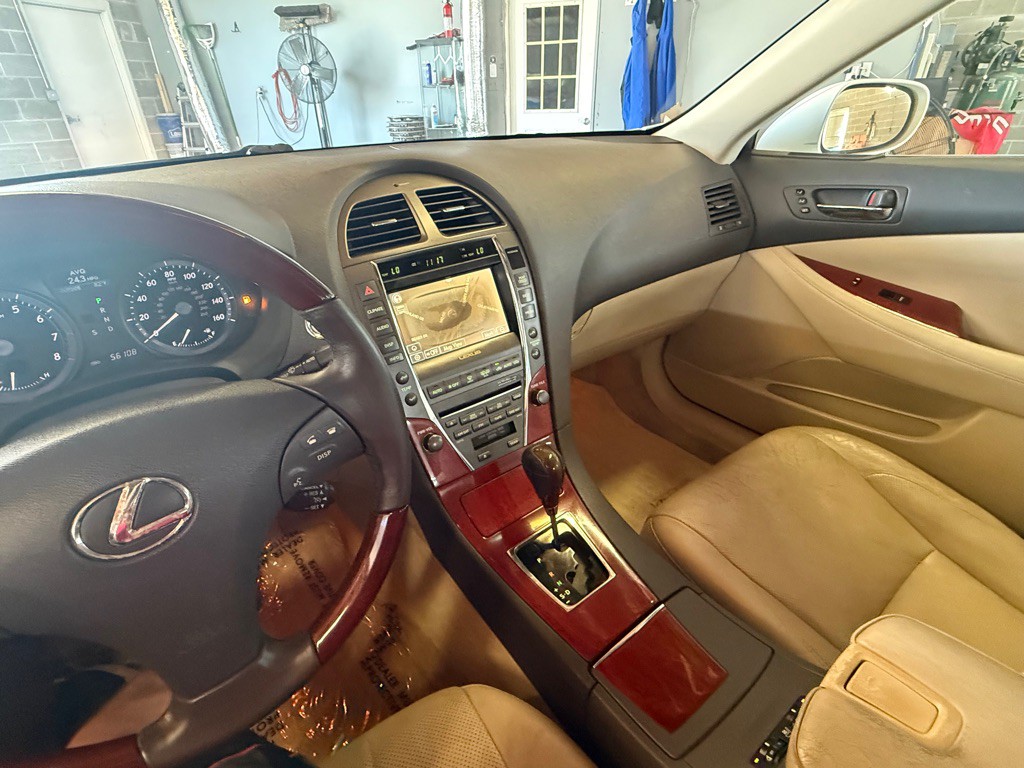 2008 Lexus ES Image 10