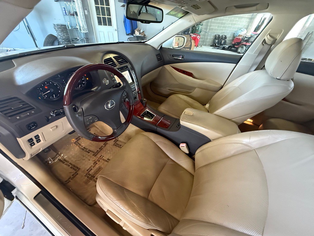 2008 Lexus ES Image 12