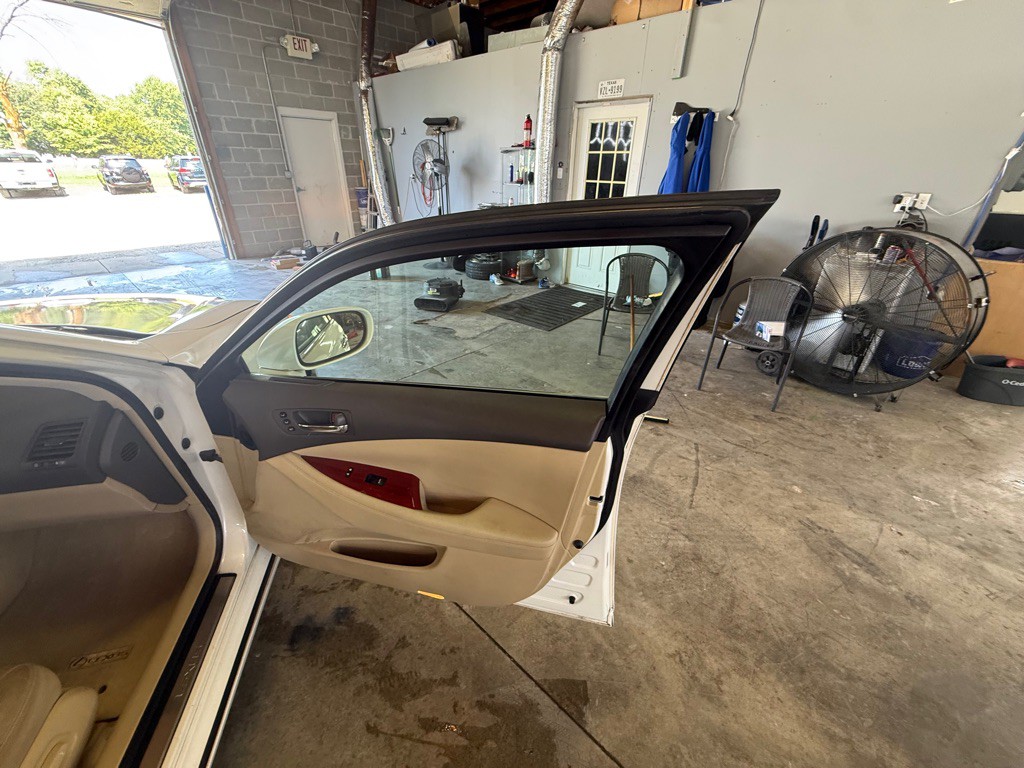 2008 Lexus ES Image 21