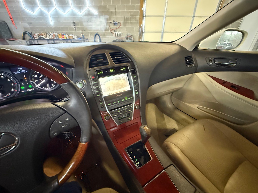 2007 Lexus ES Image 10