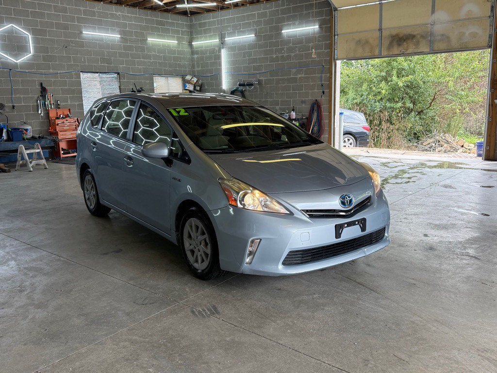 2012 Toyota Prius Image 3