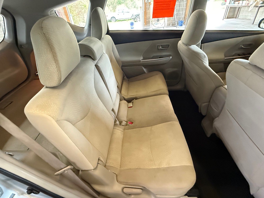 2012 Toyota Prius Image 18