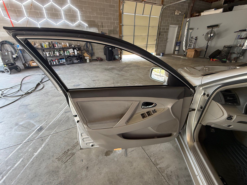 2011 Toyota Camry Image 13