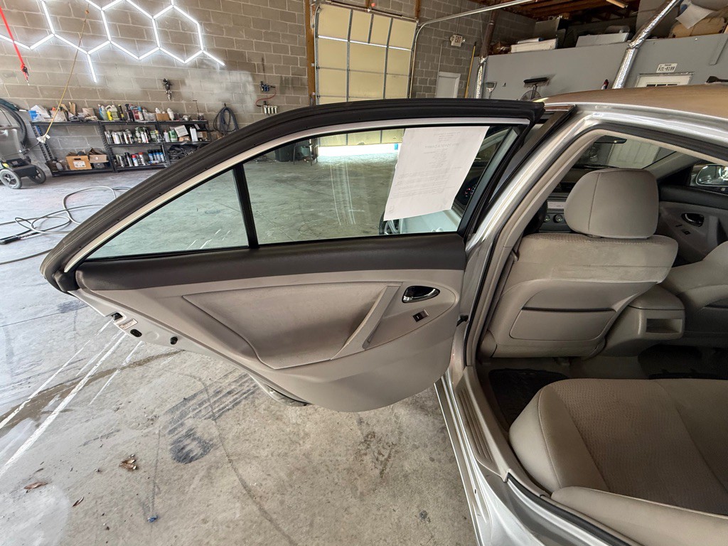 2011 Toyota Camry Image 15