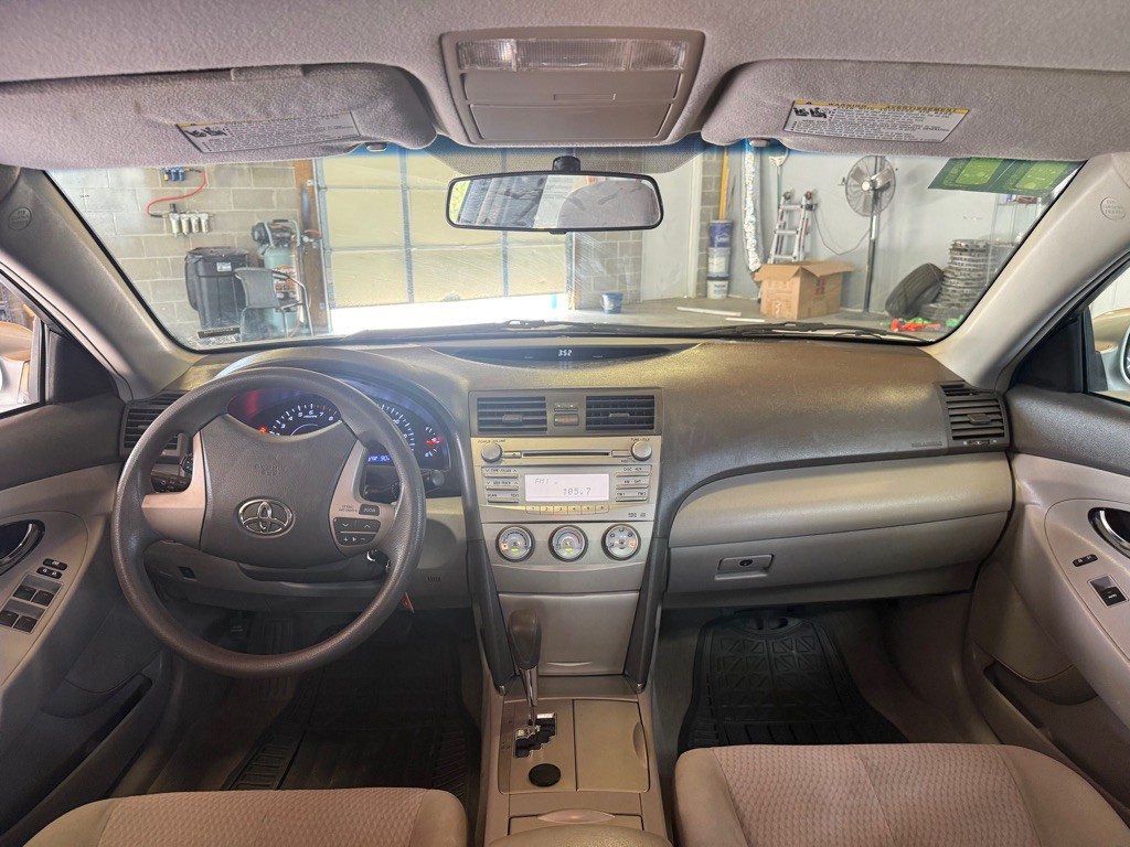 2011 Toyota Camry Image 17