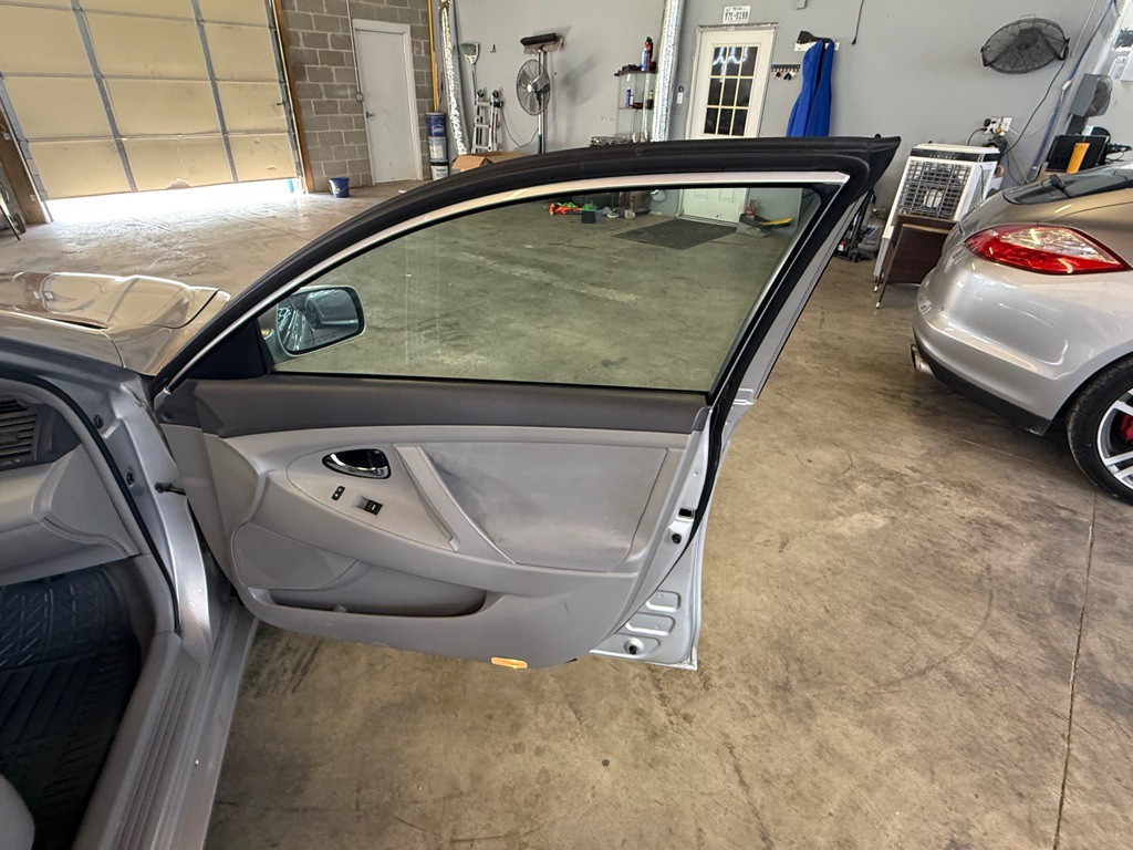 2011 Toyota Camry Image 23